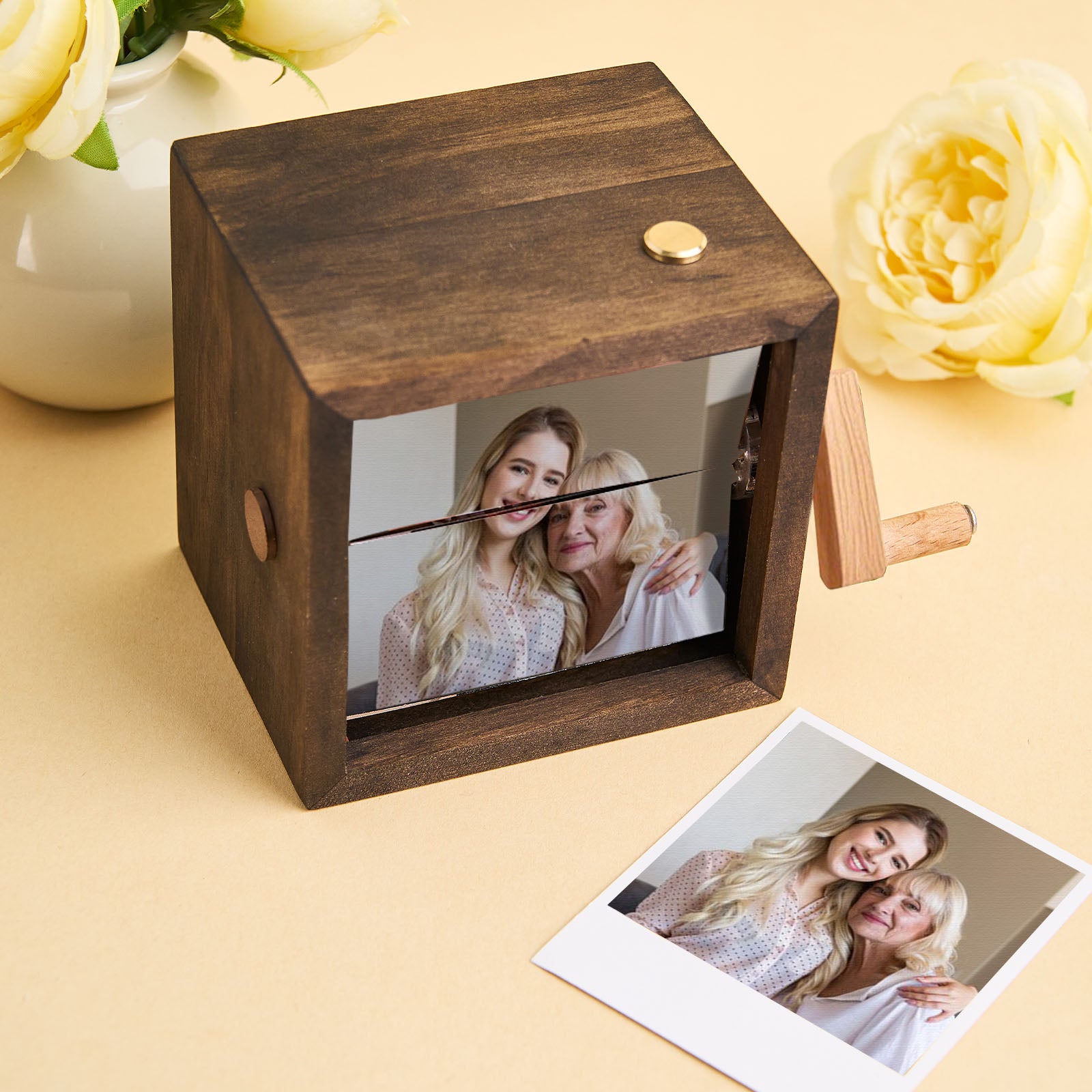 Kişiye Özel 16 Fotoğraflı Müzikli Flipbook – El Çevirmeli Işıklı Albüm Çerçevesi