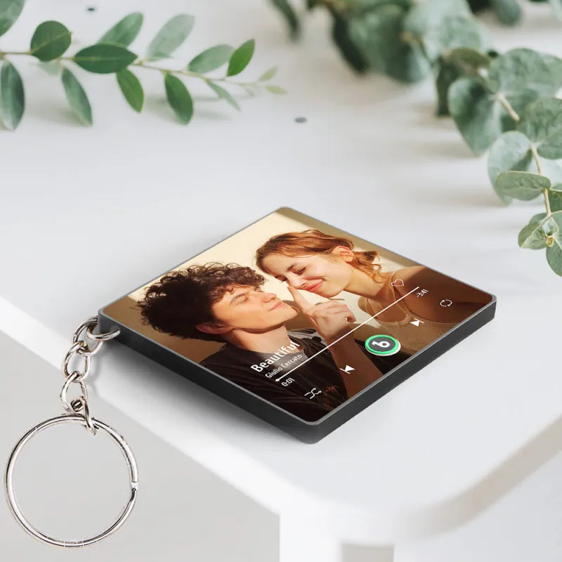 Kişiye Özel Fotoğraflı Müzikli Anahtarlık | USB’den Değiştirilebilir Şarkı | Mini Müzik Kutusu Hediyesi