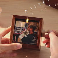 Kişiye Özel 16 Fotoğraflı Müzikli Flipbook – El Çevirmeli Işıklı Albüm Çerçevesi
